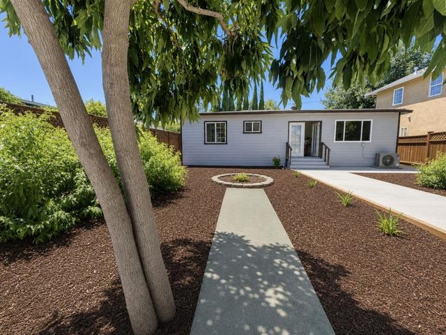 1268 Carlton Avenue, Menlo Park, CA 94025