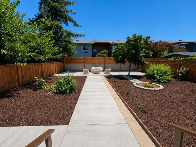 1268 Carlton Avenue, Menlo Park, CA 94025