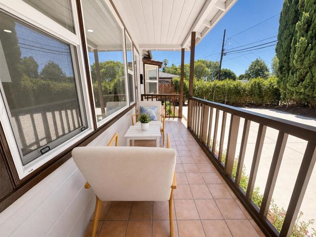 1268 Carlton Avenue, Menlo Park, CA 94025