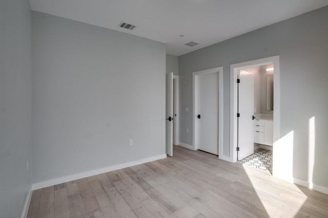 2108 Tillery ST 1105, Austin, TX 78723