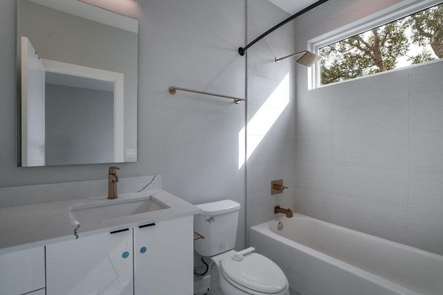 2108 Tillery ST 1105, Austin, TX 78723