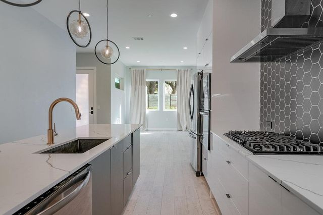 2108 Tillery ST 1105, Austin, TX 78723