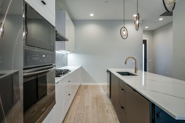 2108 Tillery ST 1105, Austin, TX 78723