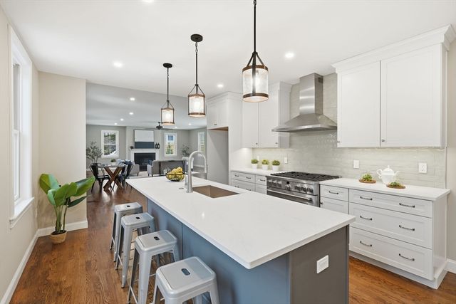 105 Central St, Andover, MA 01810