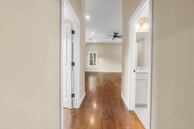 105 Central St, Andover, MA 01810