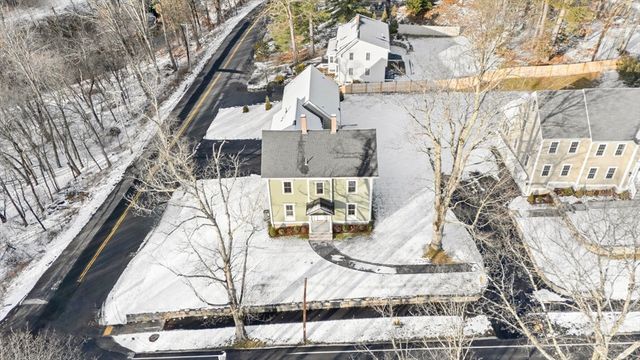 105 Central St, Andover, MA 01810