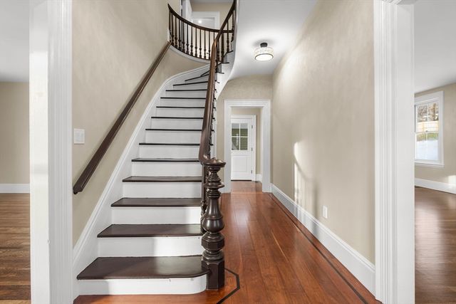 105 Central St, Andover, MA 01810