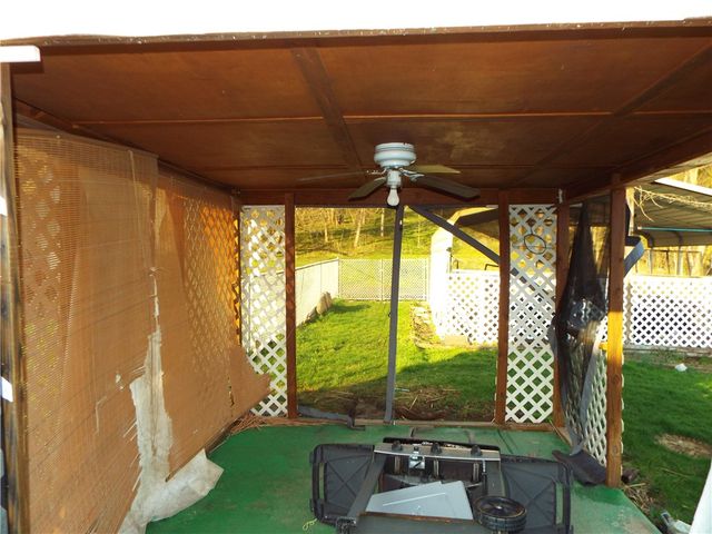 18 Penn Ave, Clarksville, PA 15322