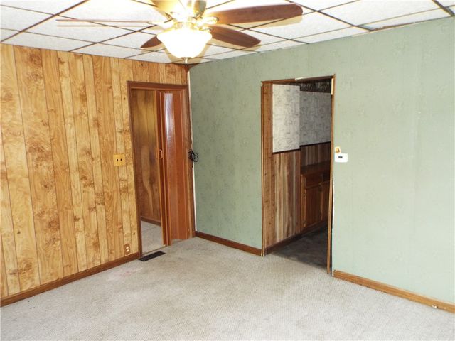 18 Penn Ave, Clarksville, PA 15322