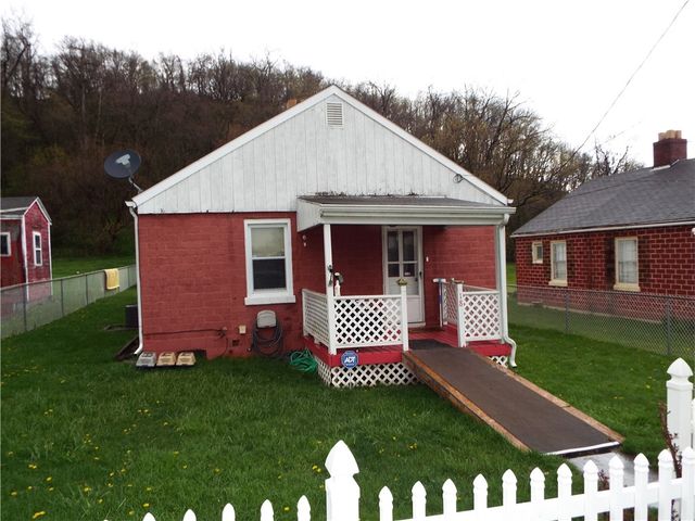 18 Penn Ave, Clarksville, PA 15322