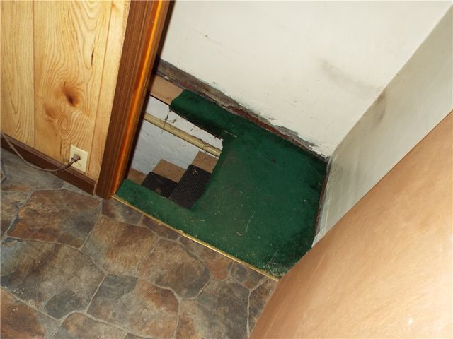 18 Penn Ave, Clarksville, PA 15322