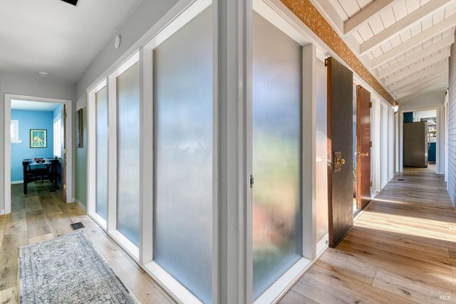 10 Capri Ct, San Rafael, CA 94901