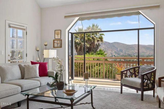 535 Ridgecrest Drive, Santa Paula, CA 93060