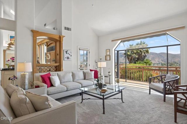 535 Ridgecrest Drive, Santa Paula, CA 93060