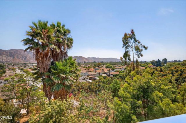535 Ridgecrest Drive, Santa Paula, CA 93060