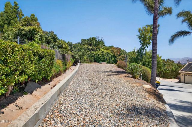 535 Ridgecrest Drive, Santa Paula, CA 93060