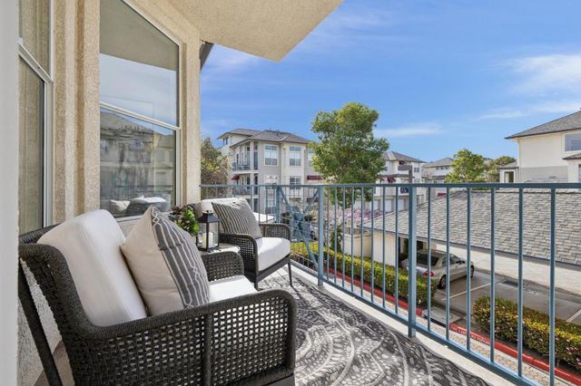 100 Baltic Circle 128, Redwood City, CA 94065