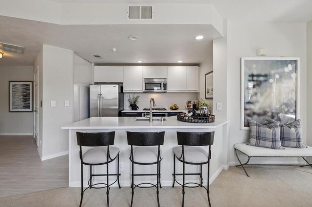 100 Baltic Circle 128, Redwood City, CA 94065