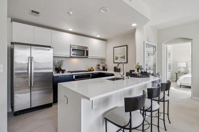 100 Baltic Circle 128, Redwood City, CA 94065