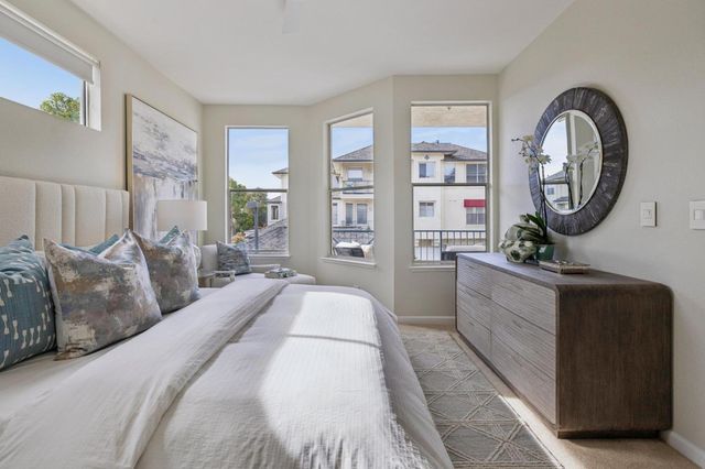 100 Baltic Circle 128, Redwood City, CA 94065