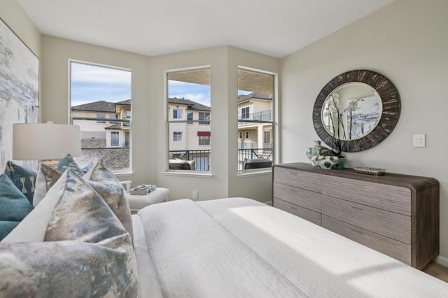 100 Baltic Circle 128, Redwood City, CA 94065