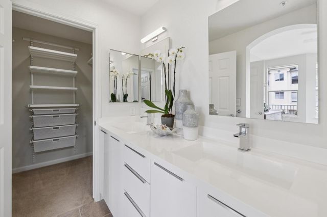 100 Baltic Circle 128, Redwood City, CA 94065