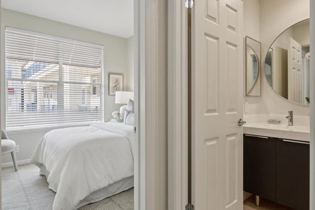 100 Baltic Circle 128, Redwood City, CA 94065