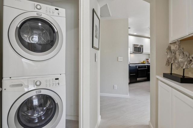 100 Baltic Circle 128, Redwood City, CA 94065