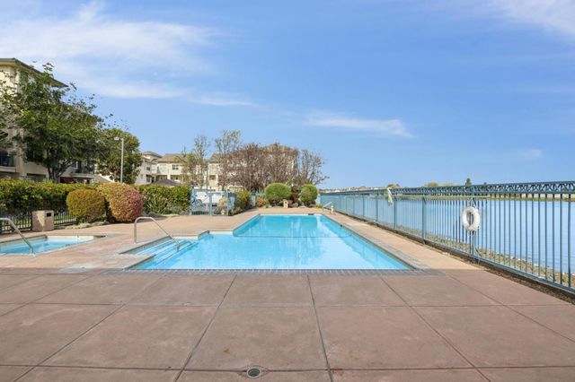 100 Baltic Circle 128, Redwood City, CA 94065