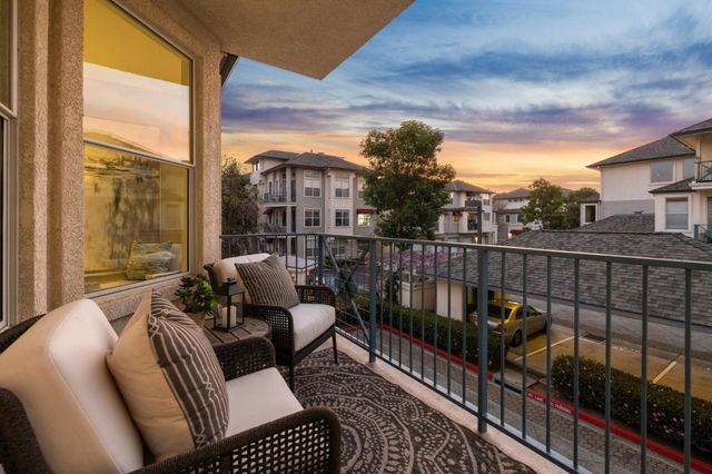 100 Baltic Circle 128, Redwood City, CA 94065