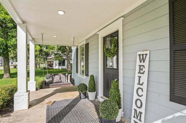 3302 North Avenue, Needville, TX 77461