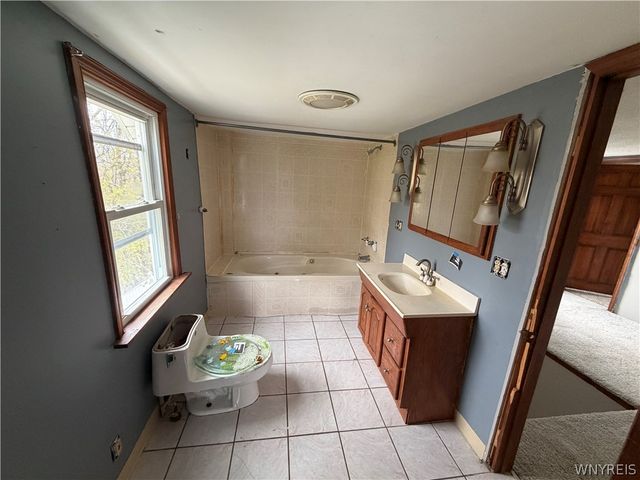 2388 Lake Road, Porter, NY 14131