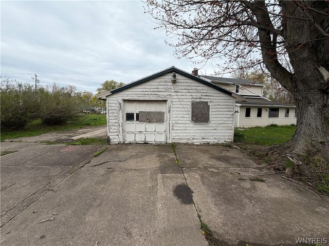 2388 Lake Road, Porter, NY 14131