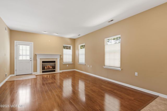 2 Falstaff Drive, Manchester, NJ 08759