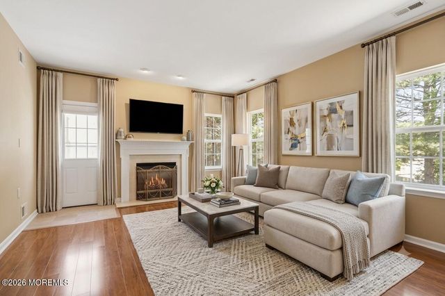 2 Falstaff Drive, Manchester, NJ 08759