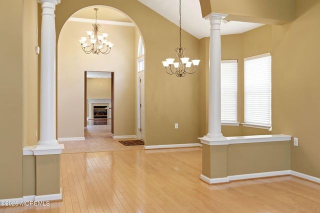 2 Falstaff Drive, Manchester, NJ 08759