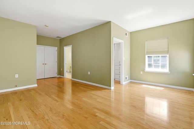 2 Falstaff Drive, Manchester, NJ 08759