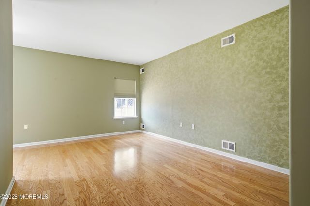 2 Falstaff Drive, Manchester, NJ 08759