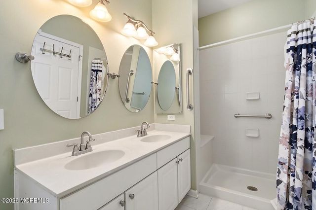2 Falstaff Drive, Manchester, NJ 08759
