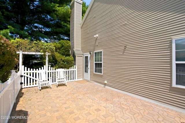 2 Falstaff Drive, Manchester, NJ 08759