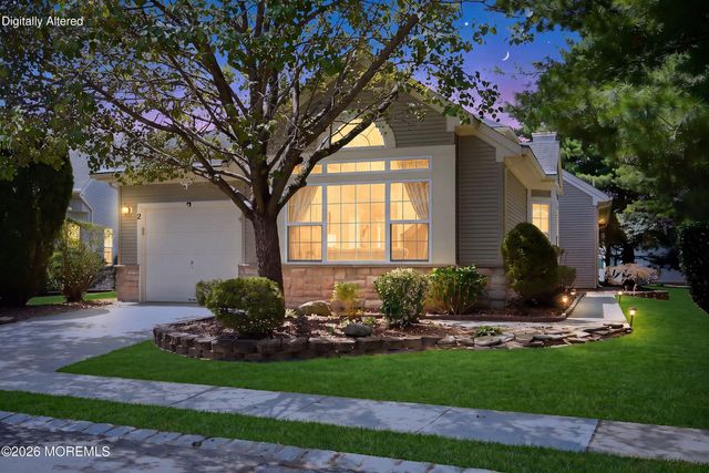 2 Falstaff Drive, Manchester, NJ 08759