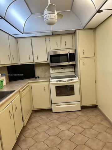 900 Saint Charles Pl 708, Pembroke Pines, FL 33026