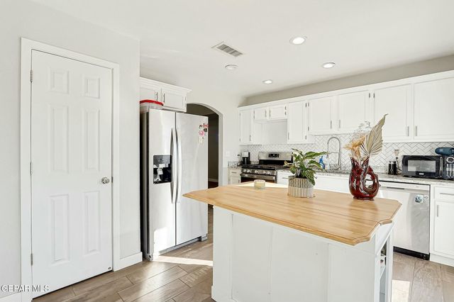 12904 ALFREDO APODACA Drive, El Paso, TX 79938