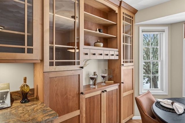 555 Main St 11, Woburn, MA 01801