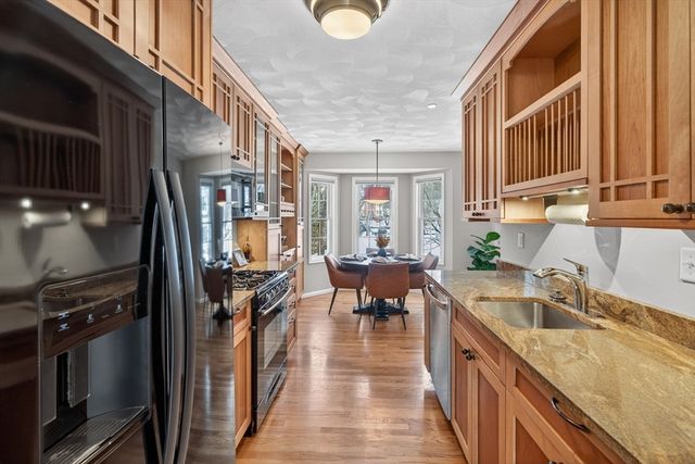 555 Main St 11, Woburn, MA 01801