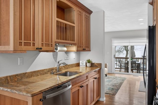 555 Main St 11, Woburn, MA 01801