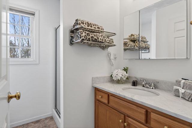 555 Main St 11, Woburn, MA 01801