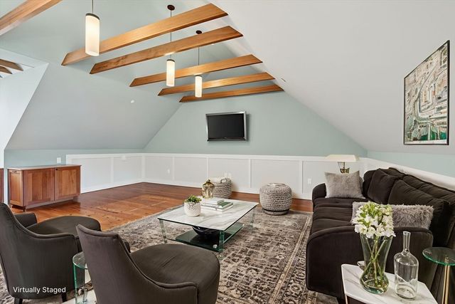 555 Main St 11, Woburn, MA 01801