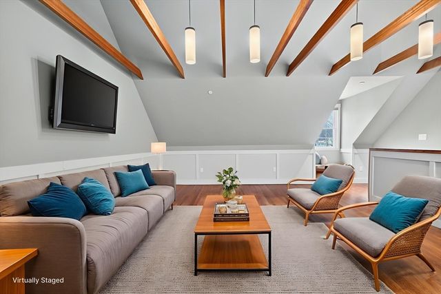 555 Main St 11, Woburn, MA 01801