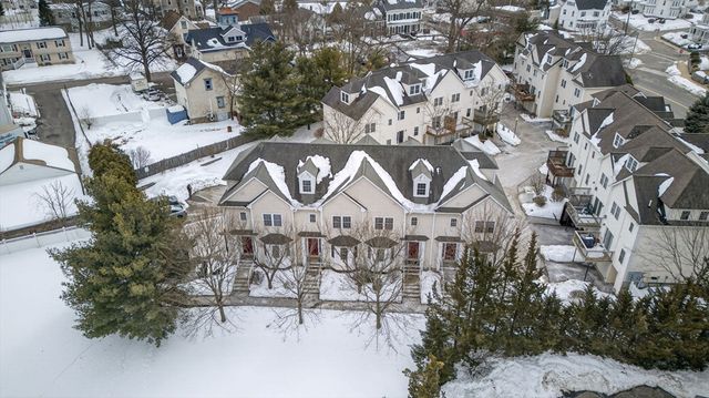 555 Main St 11, Woburn, MA 01801